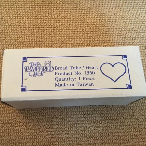 Kitchen Pampered Chef Heart Shaped Bread Tube Gently Used Poshmark